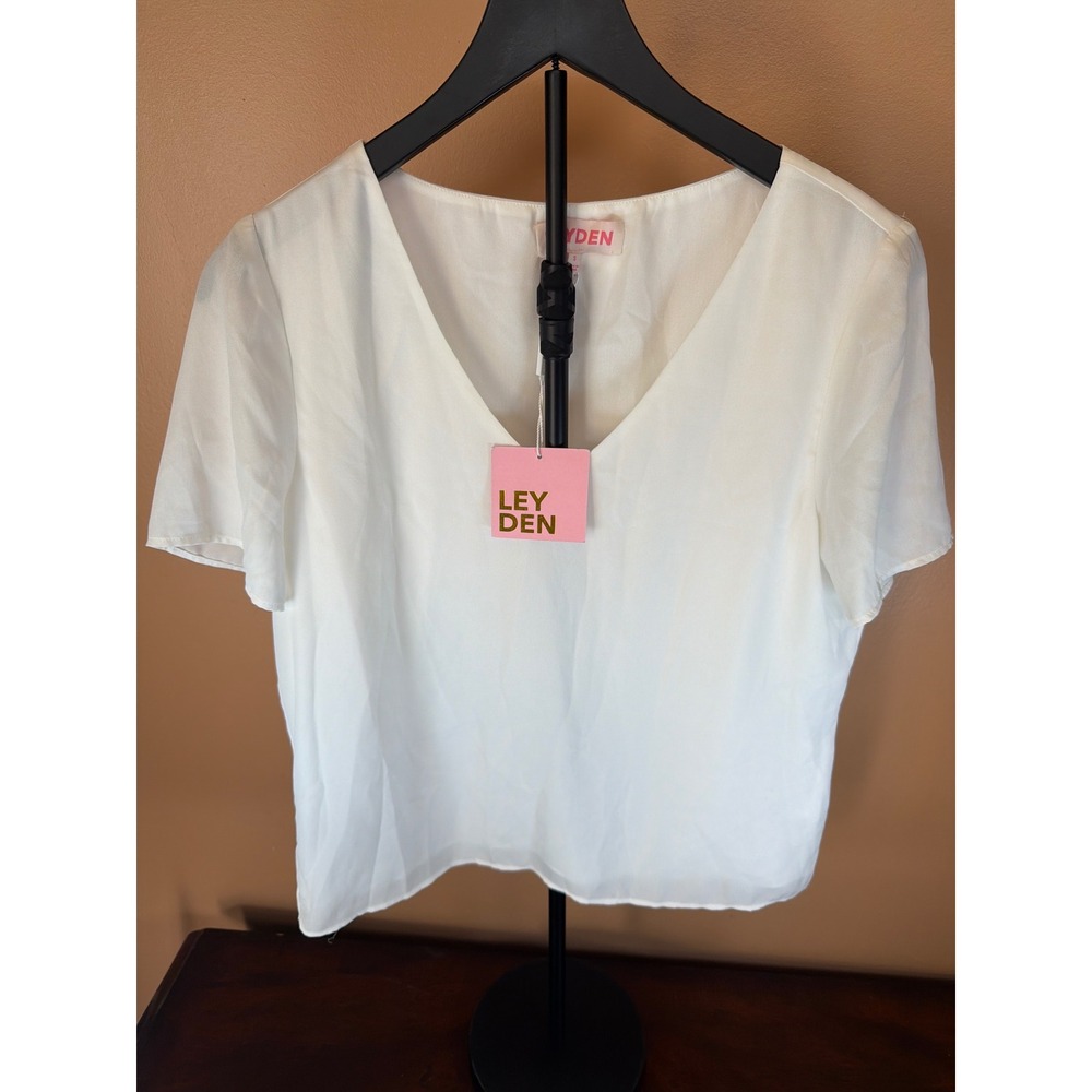Leyden Womens White V-Neck Short Sleeve Blouse Top Size S NWT
